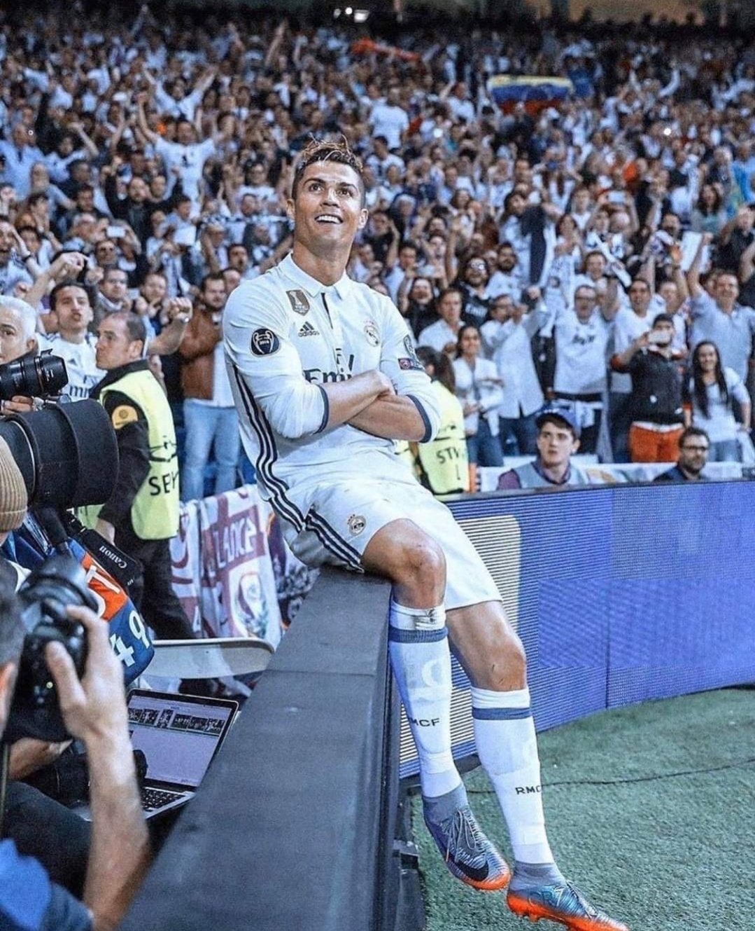 圣彼得堡射手轮番进球，取得胜利