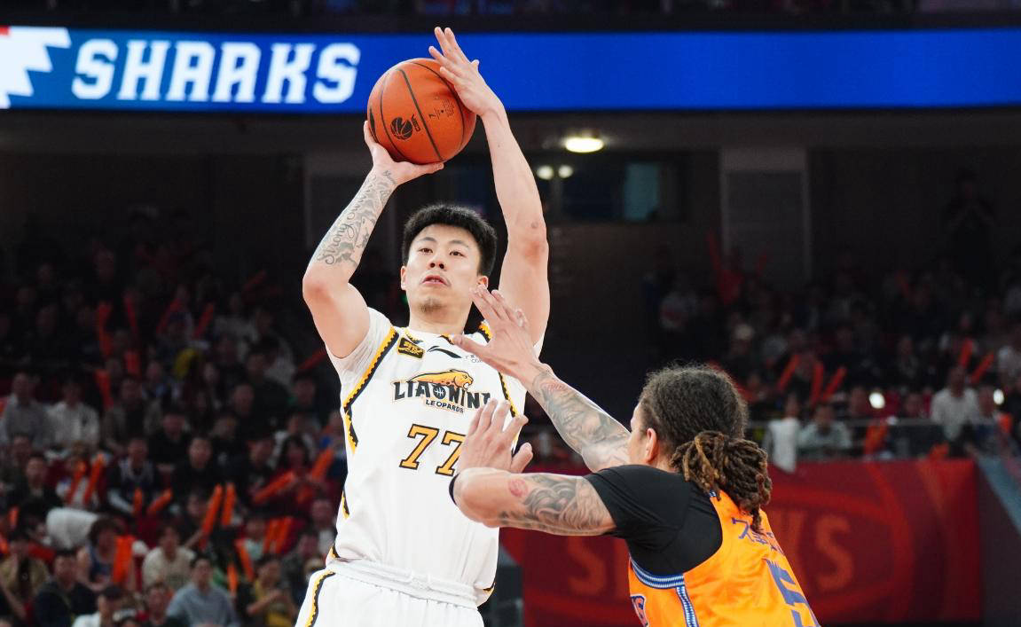 辽宁队迎战山西男篮，谁能笑到最后？