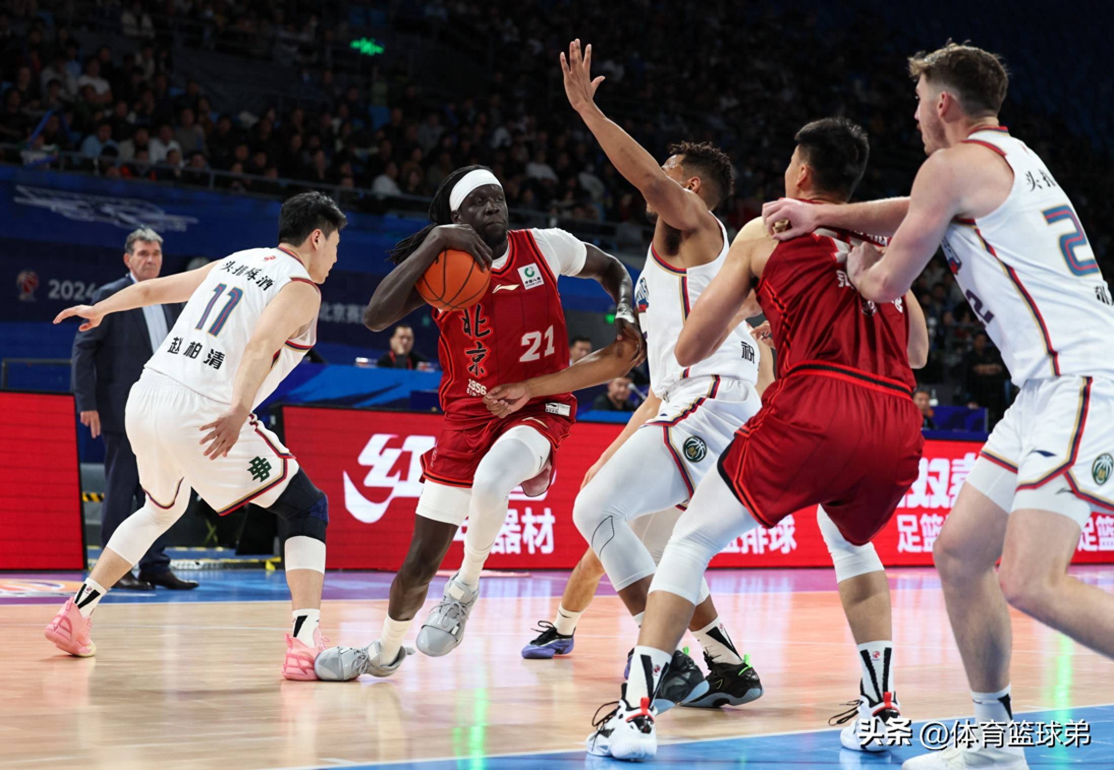 广厦男篮再度胜利，表现稳健实力强劲