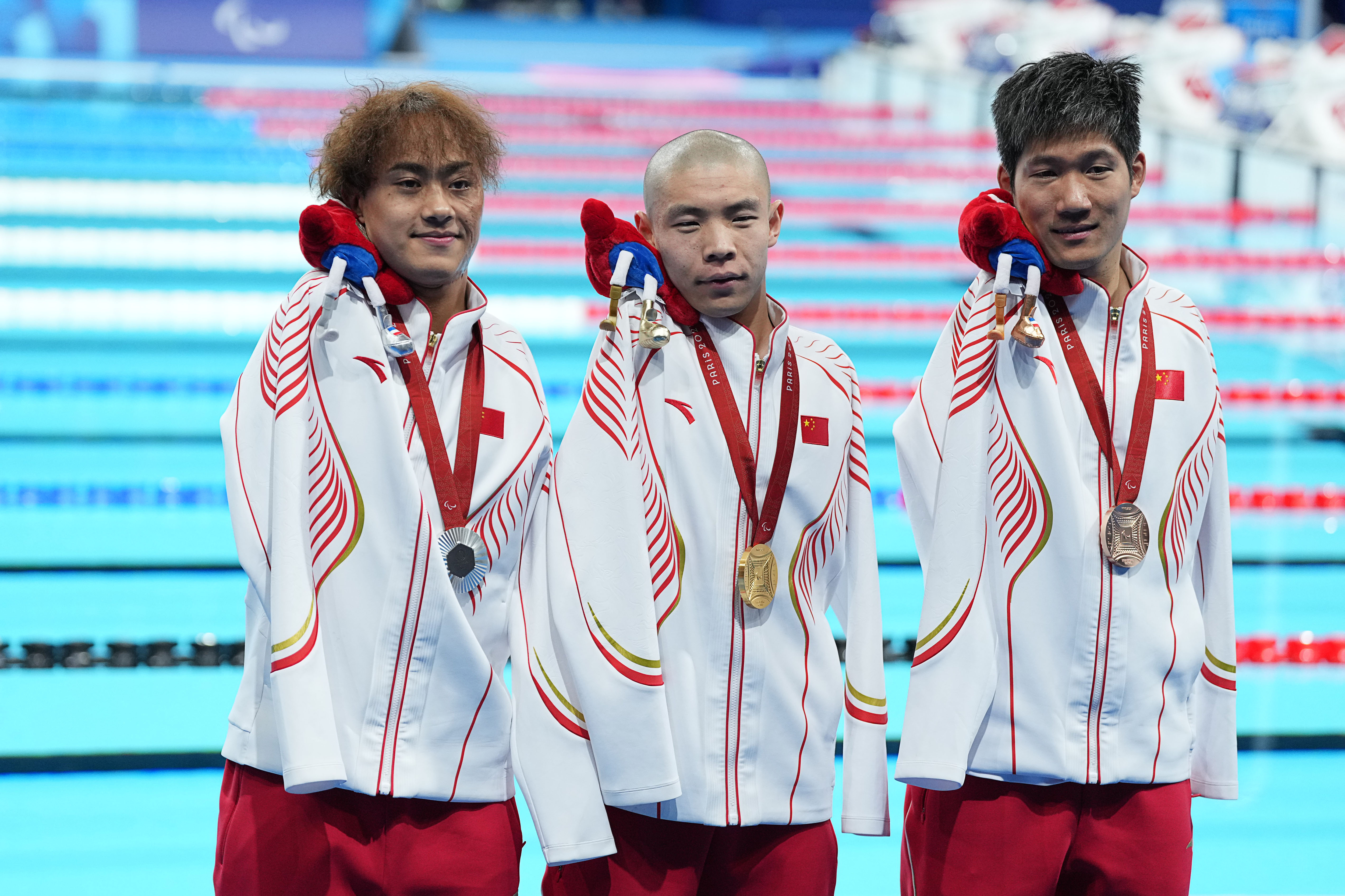 日本举重选手实现三连冠，刷新个人最高纪录