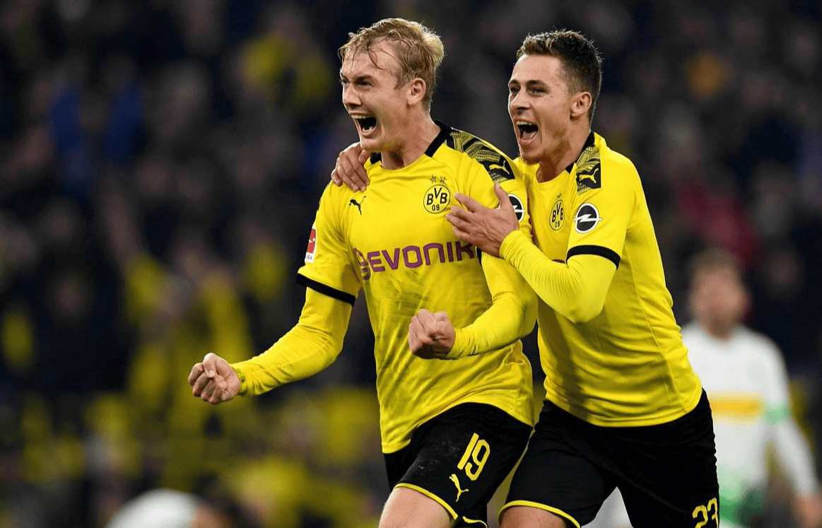 多特蒙德队成功击败对手取得胜利