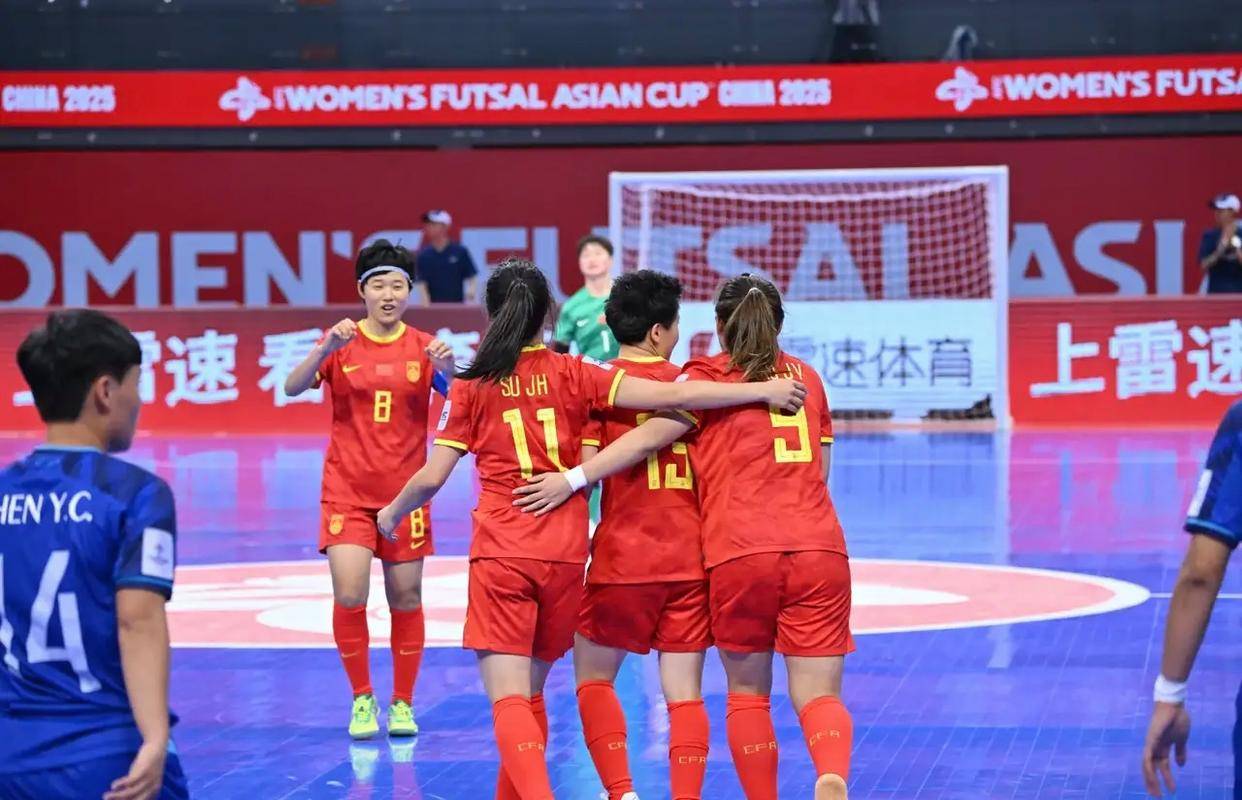 包含世界女足赛场上,中国队团结合作勇夺胜利的词条 包含世界女足赛场上,中国队团结合作勇夺胜利的词条