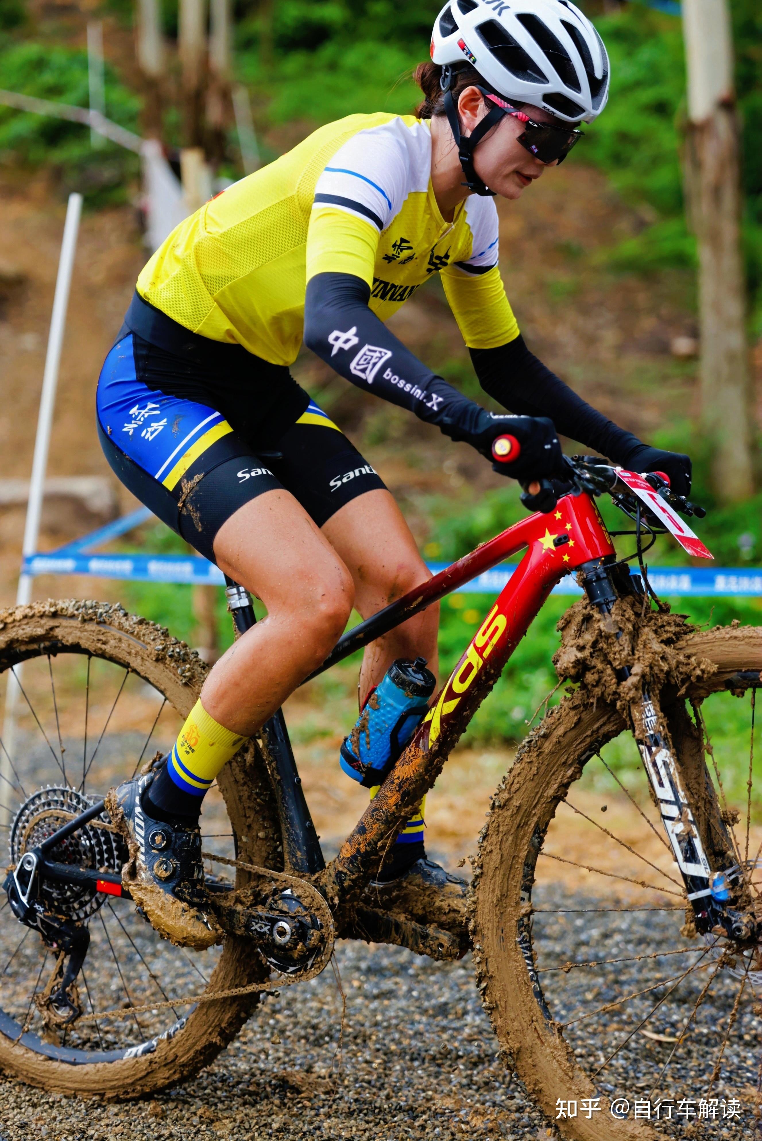 关于德国自行车选手速度惊人,登上领奖台的信息 关于德国自行车选手速度惊人,登上领奖台的信息