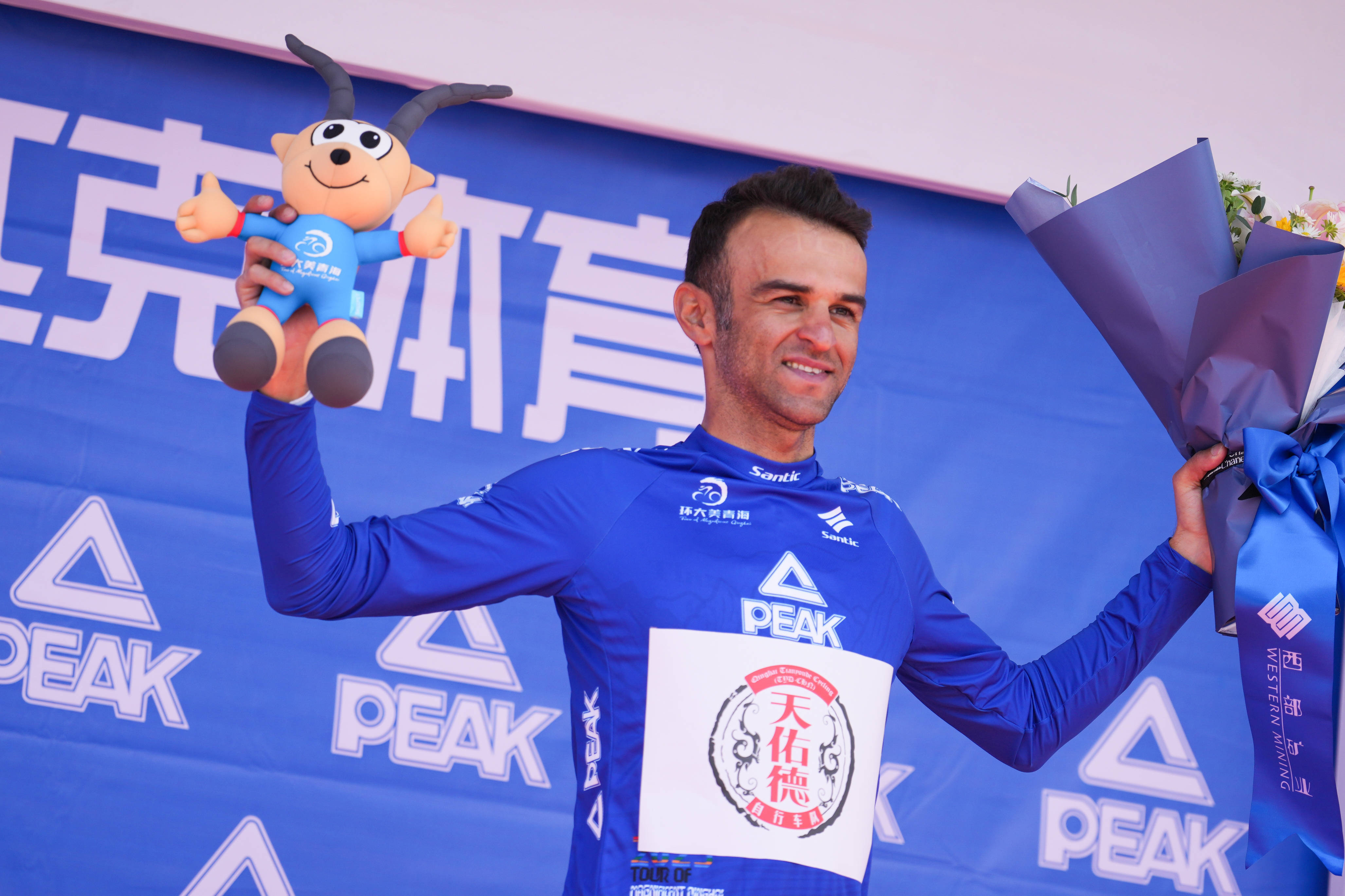 关于德国自行车选手速度惊人,登上领奖台的信息 关于德国自行车选手速度惊人,登上领奖台的信息