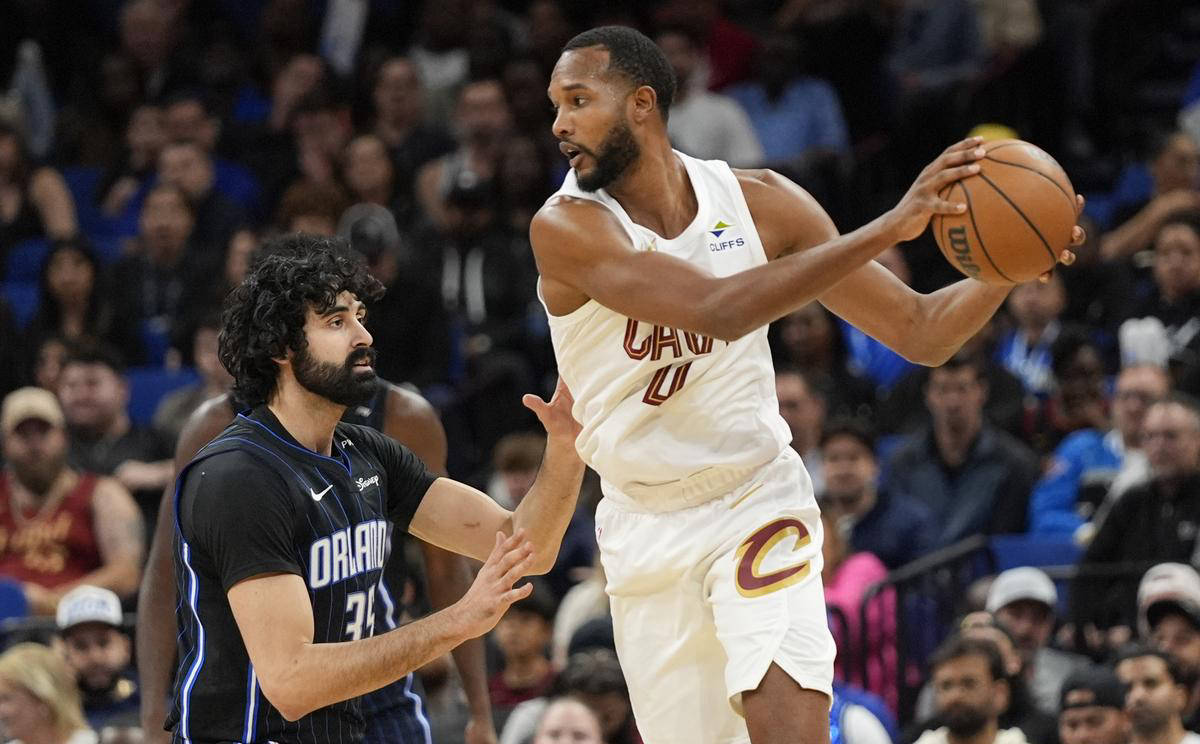 前骑士中路受阻，球队需要打通进攻路径的简单介绍