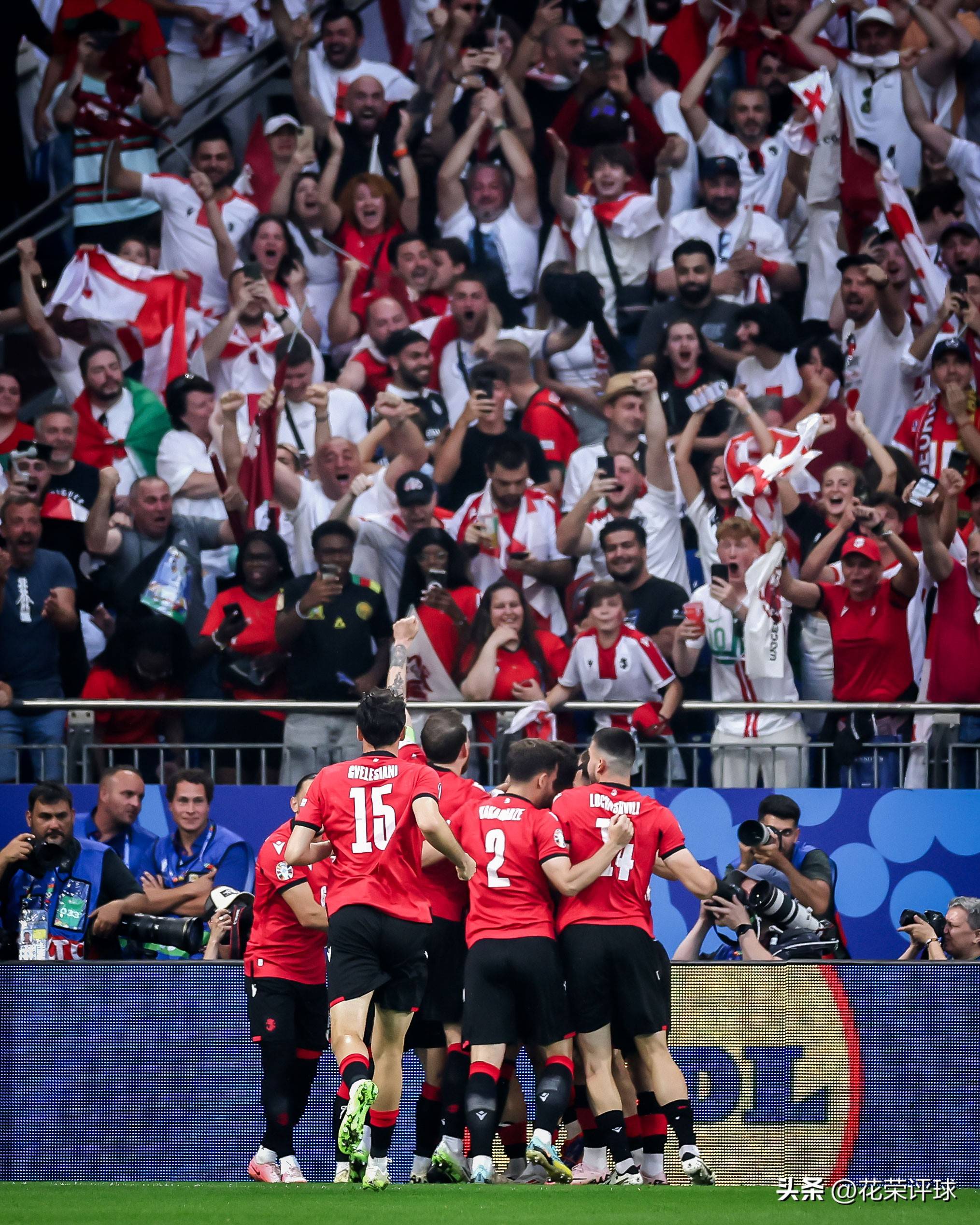 欧洲国家锦标赛中一场激烈比赛落幕 欧洲国家锦标赛中一场激烈比赛落幕