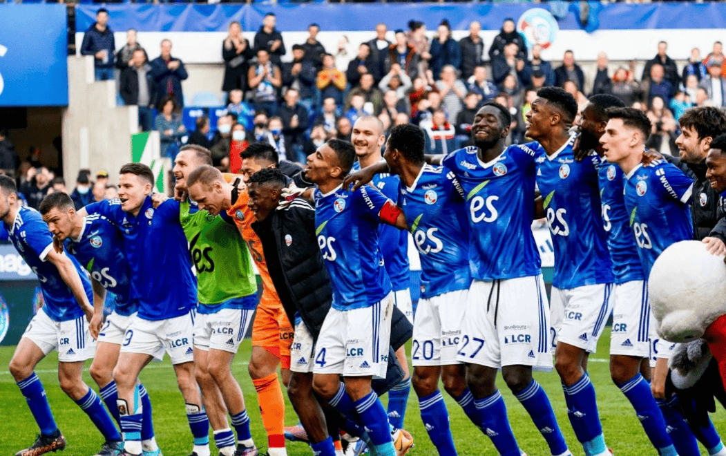 关于雷恩球员因伤提前下场,影响球队战术布局的信息 关于雷恩球员因伤提前下场,影响球队战术布局的信息