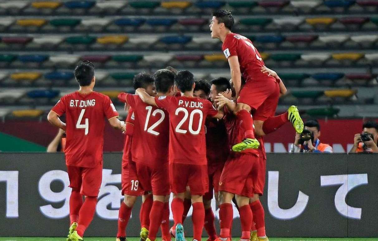 俄罗斯队雄心勃勃晋级国际足球赛八强的简单介绍