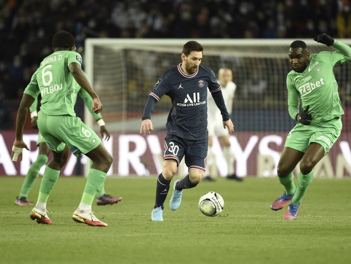 摩纳哥双杀圣埃蒂安,保持不败纪录的简单介绍 摩纳哥双杀圣埃蒂安,保持不败纪录的简单介绍