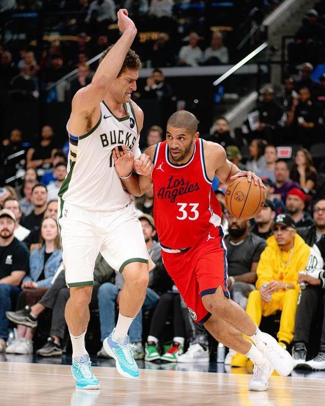 快船险胜黄蜂，比赛节奏令人热血沸腾的简单介绍