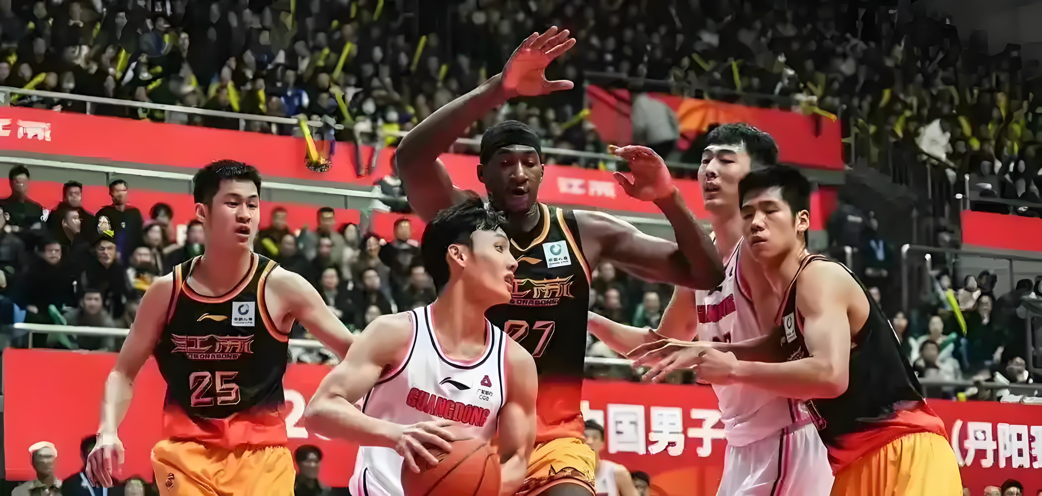 包含辽宁男篮大胜江苏男篮，取得三连胜的词条