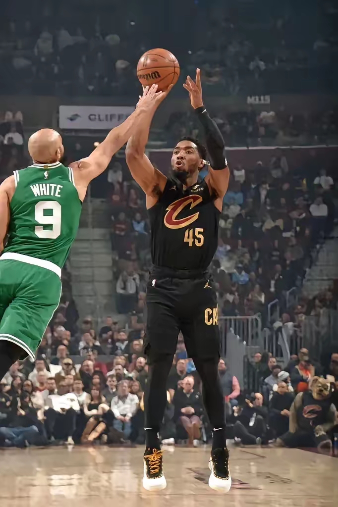 凯尔特人逆袭战胜开拓者,取得胜利 凯尔特人逆袭战胜开拓者,取得胜利