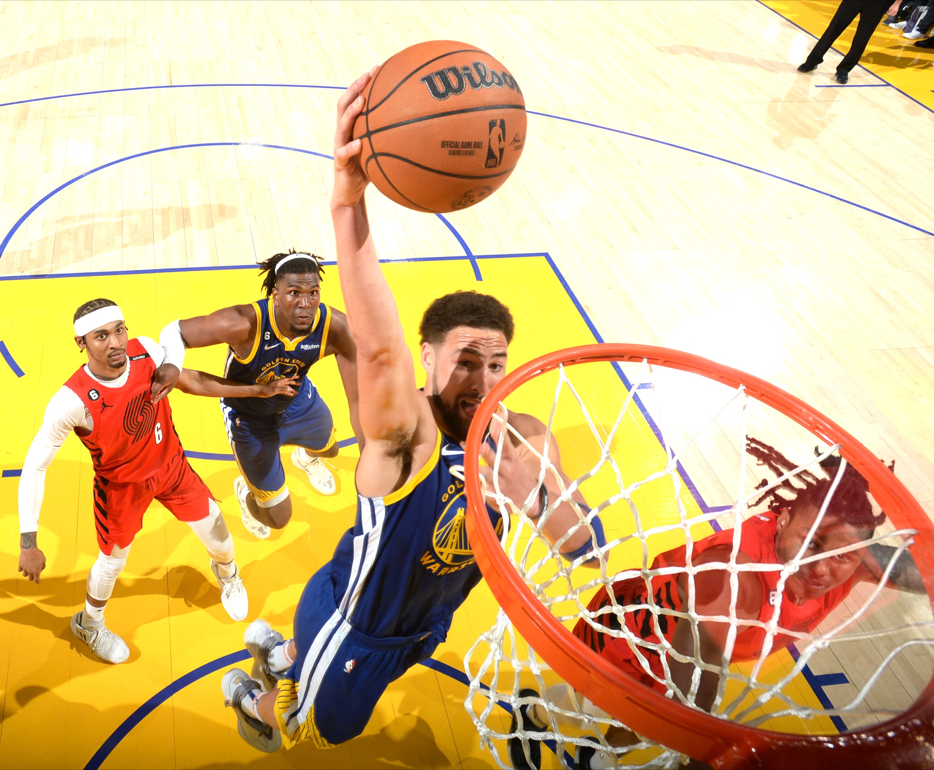 开拓者客场击败老鹰，利拉德砍下30+10