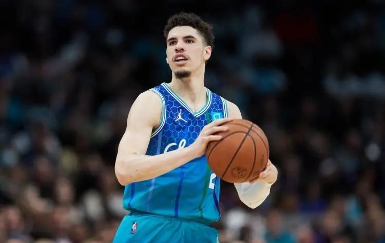 公牛击败黄蜂，继续保持不败