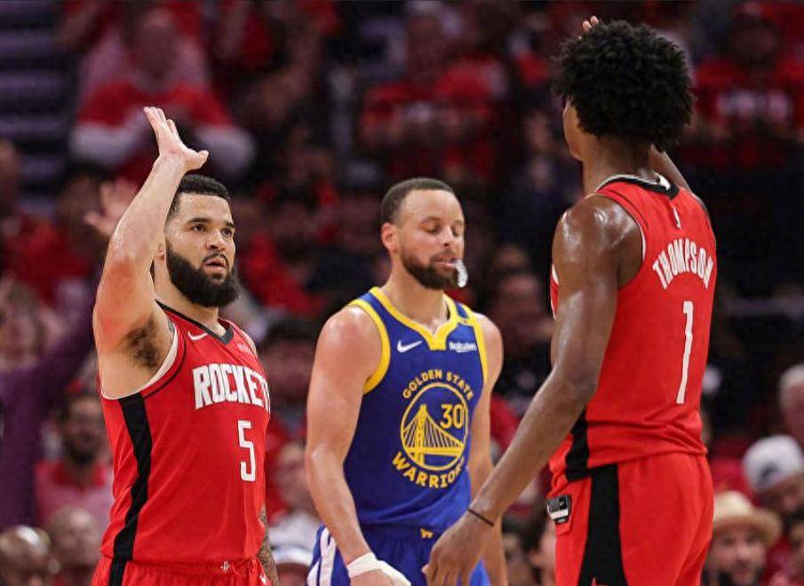 勇士主场逆转火箭获胜 勇士主场逆转火箭获胜