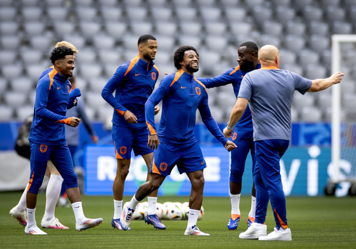 荷兰队士气高涨，备战次回合更进一步的简单介绍